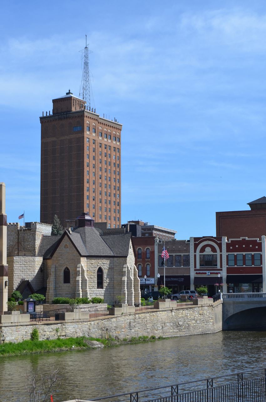 Historic Stolp Island Apartments