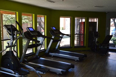 220 E. Overton Rd 1-2 Beds Apartment for Rent - Photo Gallery 3
