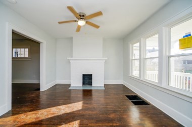 1122 Hildreth Ave 3 Beds House for Rent - Photo Gallery 2