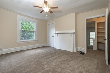 4017 Oswald 4 Beds House for Rent - Photo Gallery 3