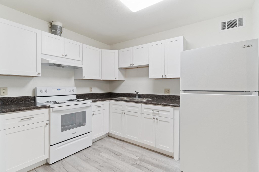 the preserve at ballantyne commons apartment kitchen