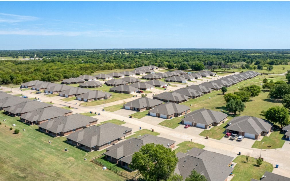 a row of houses in a suburban neighborhood