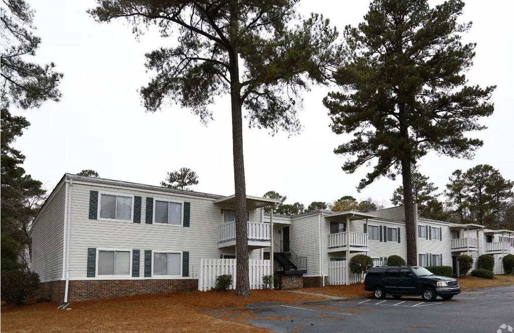 Arbors Apartment Homes, 3901 Northside Dr, Macon, GA RentCafe