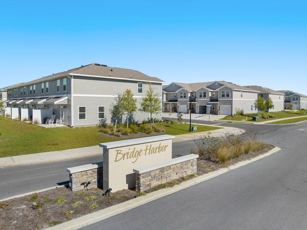 take a virtual tour of bridgehampton apartments
