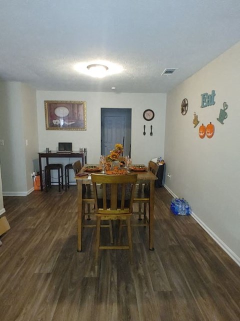 cross creek dining space