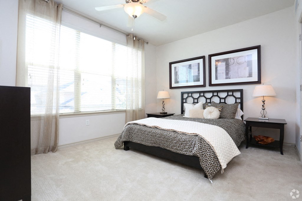 Regent guest bedroom