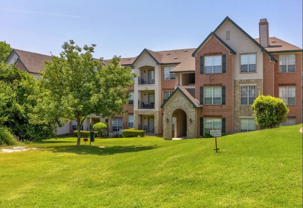 Building Exterior  at Seven Oaks Apts, Garland, TX, 75044