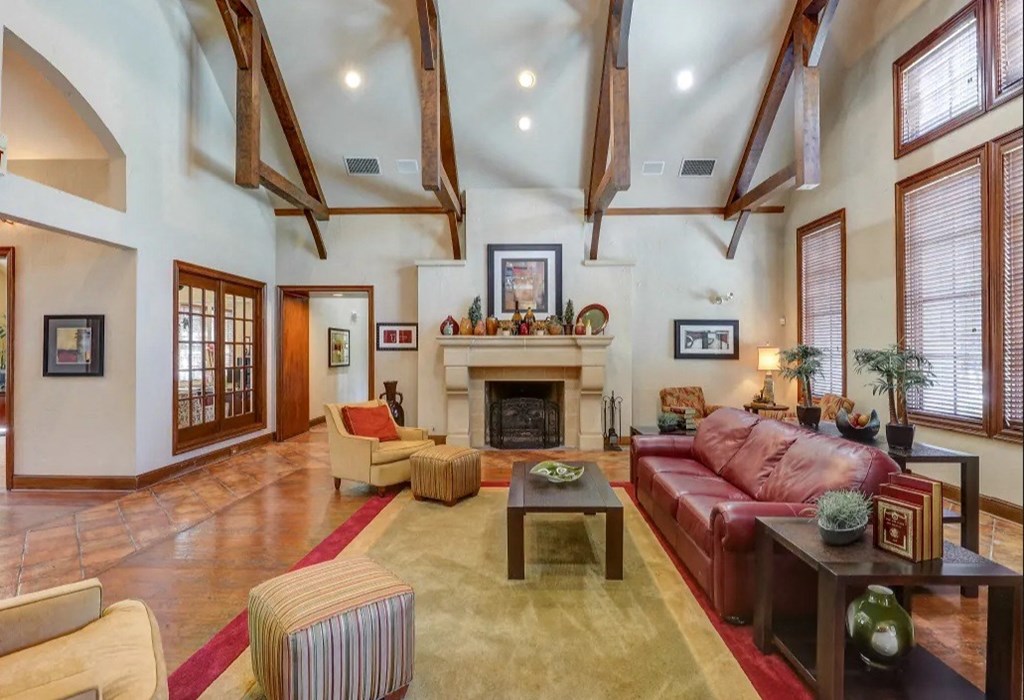 Lobby  at Seven Oaks Apts, Garland, 75044