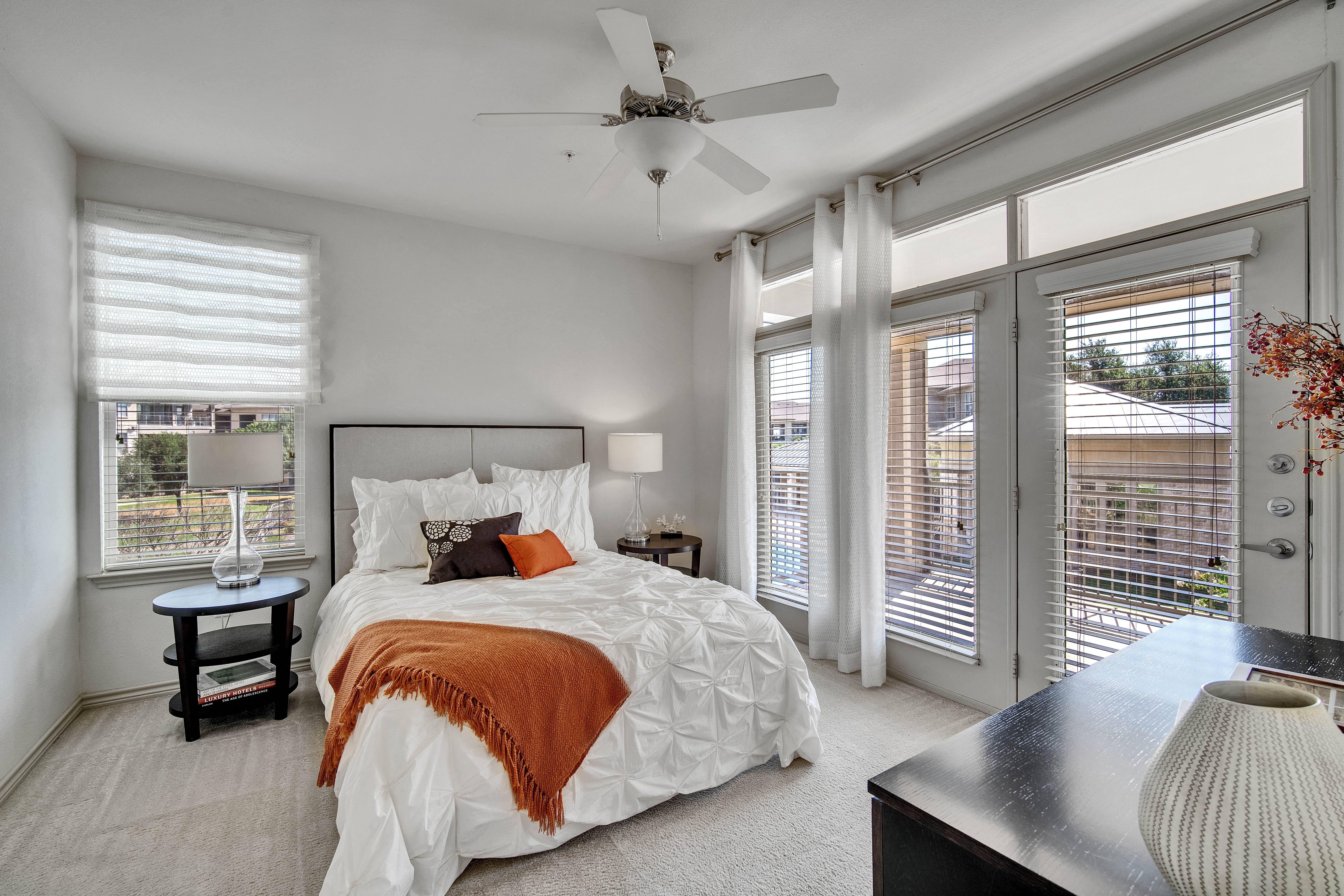 Crescent Pointe Apartments