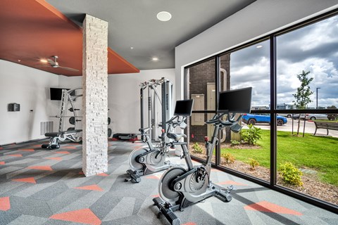 the gym at the flats at obsidianioch apartments