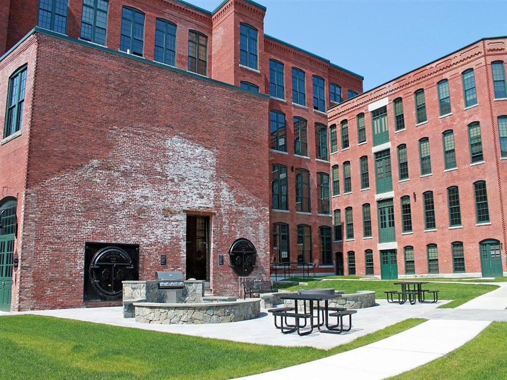 apartment for rent, Worcester, Boston, Providence, 1 bedroom, 2 bedroom, 3 bedroom, luxury apartment, pet friendly, outdoor grilling