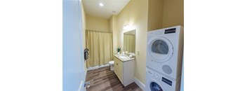 2 Bed 1.5 Bath