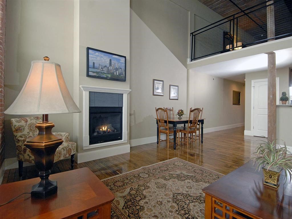 apartment for rent, Coventry, Warwick, West Warwick, Providence, 1 bedroom, 2 bedroom, 3 bedroom, luxury apartment, pet friendly, hardwood floors, fireplace, loft-style apartment, open floorplan