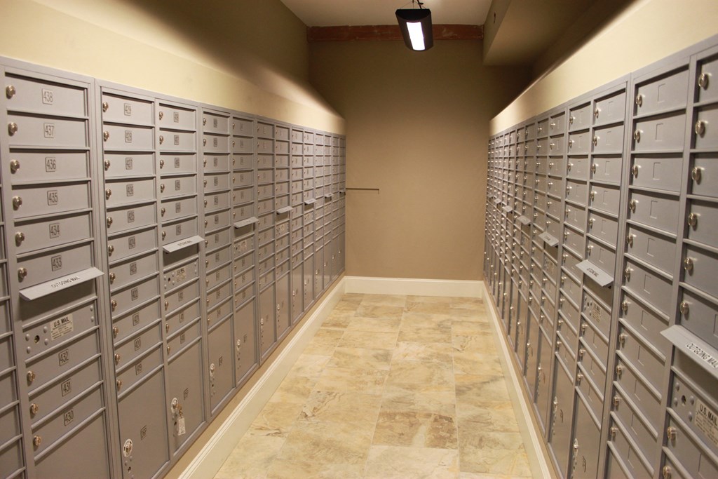 a bunch of lockers in a room