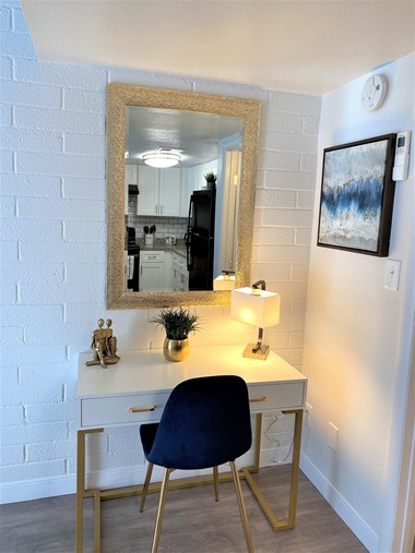 5145 N 7Th Street Studio-3 Beds Apartment for Rent - Photo Gallery 14