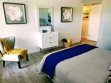 1609 W Glendale Avenue 2-3 Beds Apartment for Rent - Photo Gallery 9