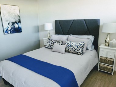 1609 W Glendale Avenue 2-3 Beds Apartment for Rent - Photo Gallery 10