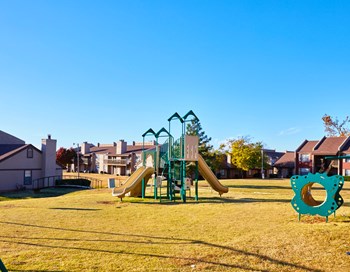 Aspen Place Playground Aspen Place Playground - Photo Gallery 5