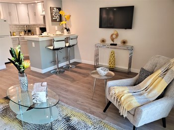 2912 E Indian School Rd Studio-1 Bed Apartment for Rent - Photo Gallery 3