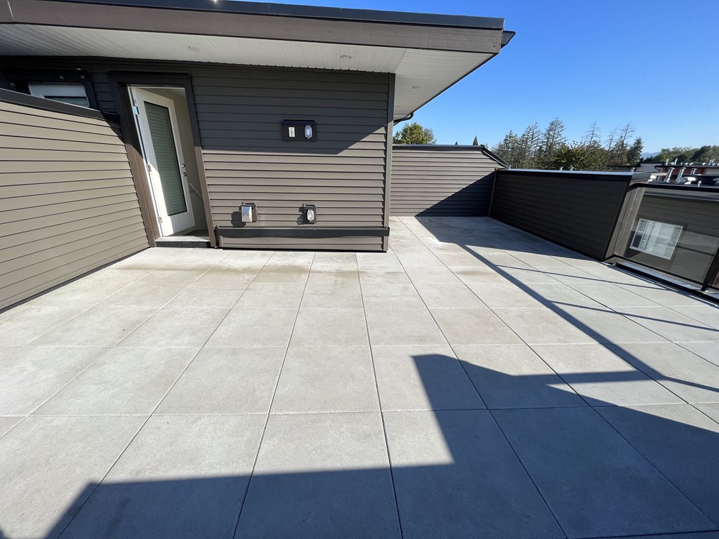 a view of the patio from the back of the house