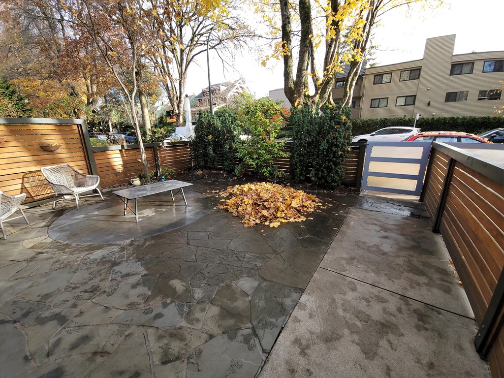 1405 Walnut Street Studio Townhouse for Rent - Photo Gallery 18