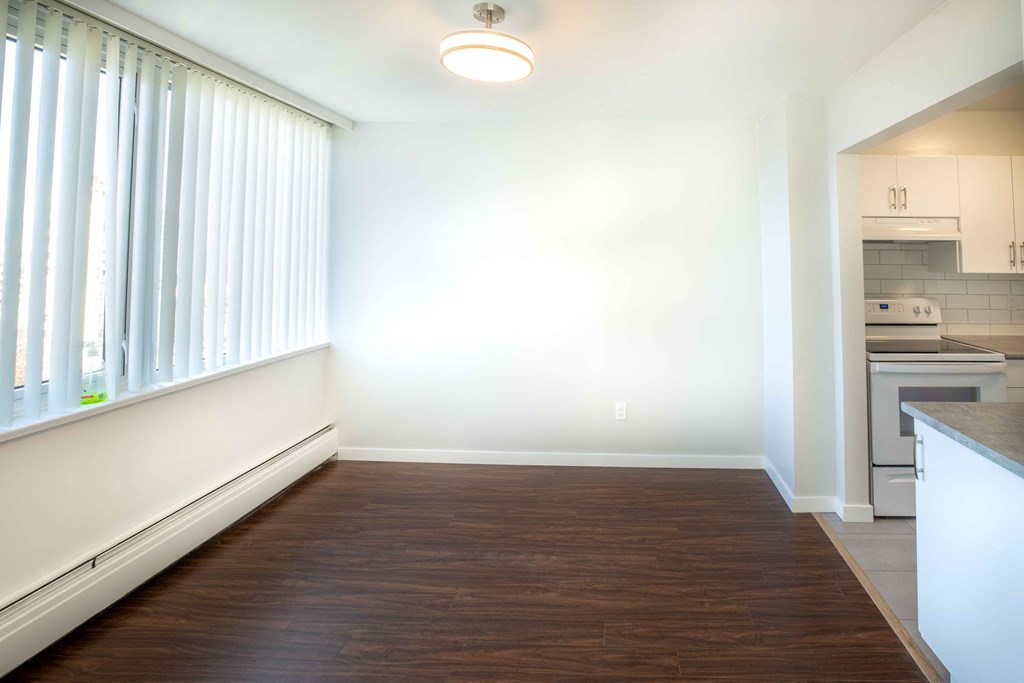 2 Bedroom Dinning Area