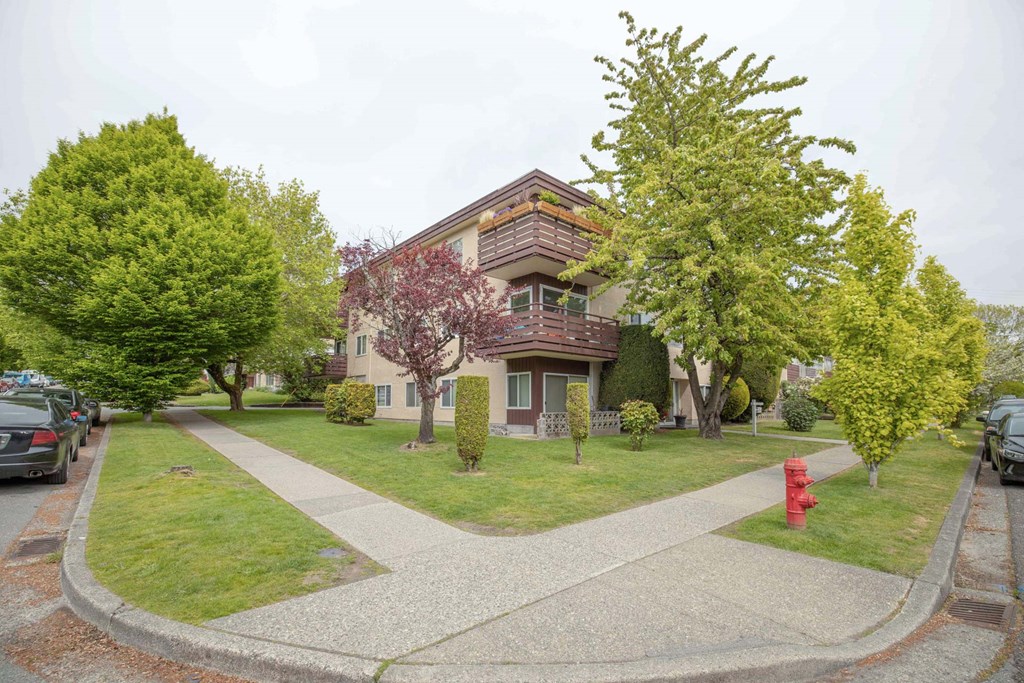 Gody Lynn Apartments