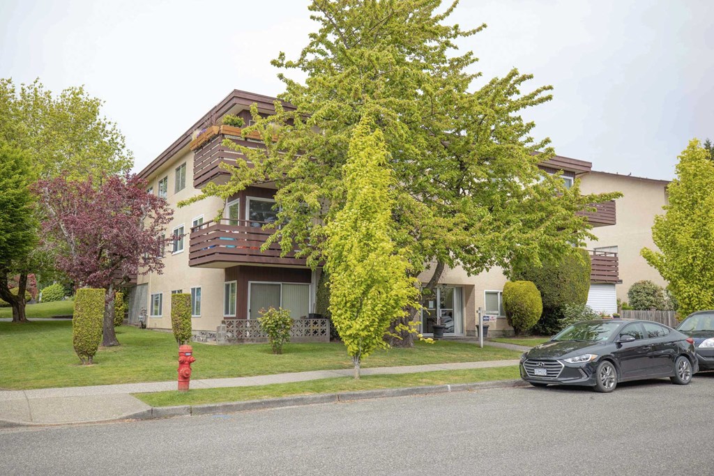 Gody Lynn Apartments