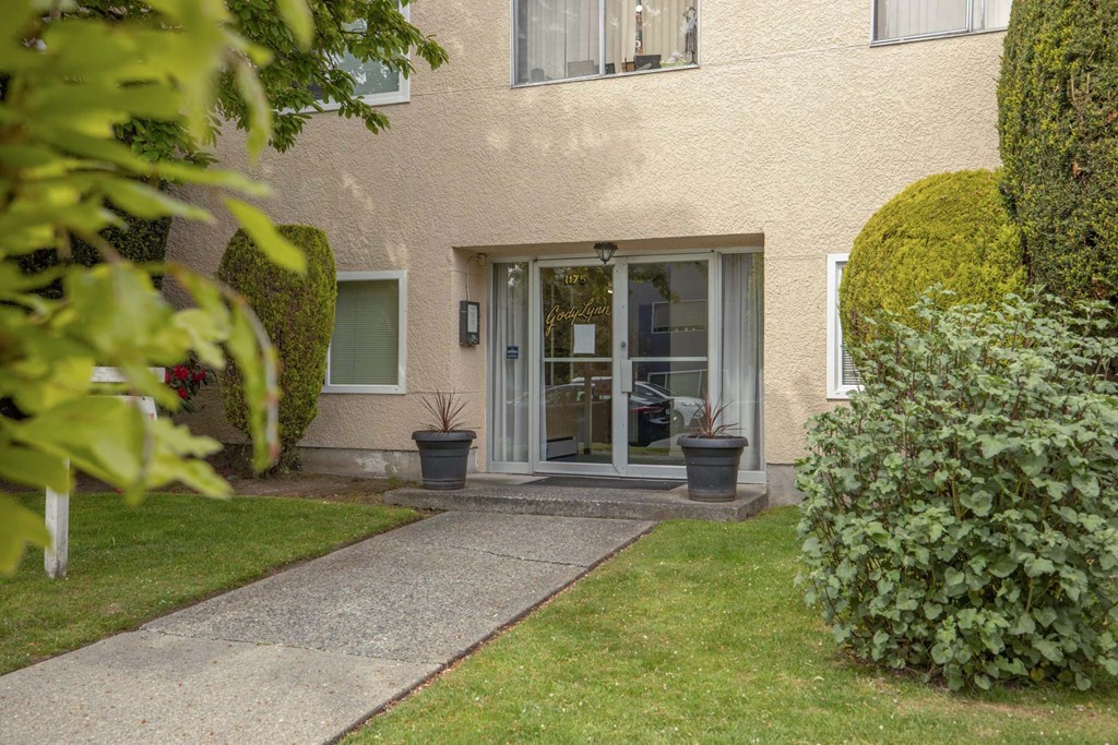 Gody Lynn Apartments