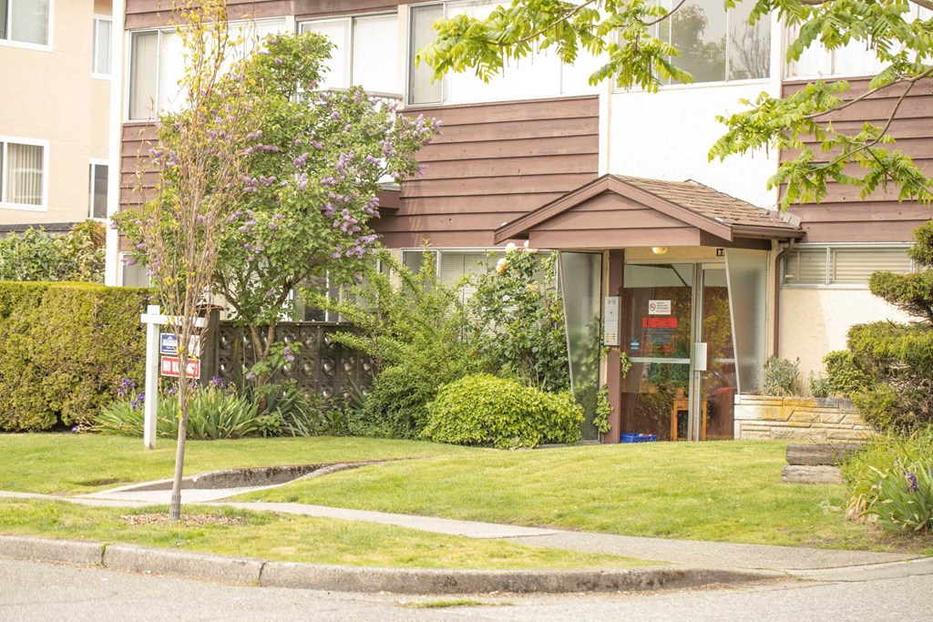 Gody Lynn Apartments