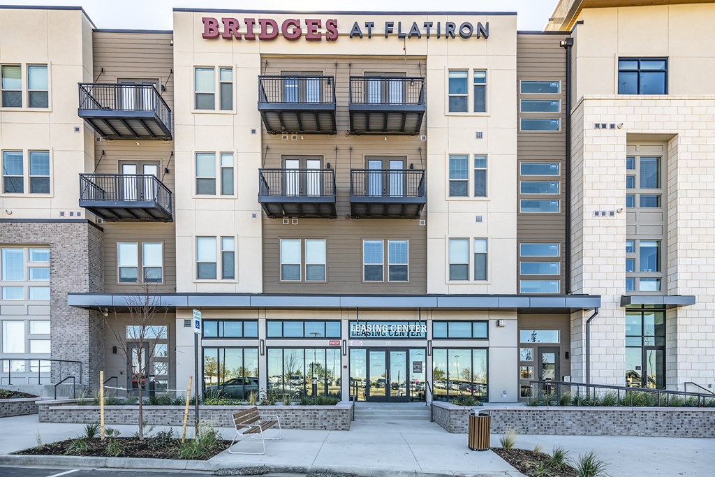 270 E Flatiron Crossing Dr