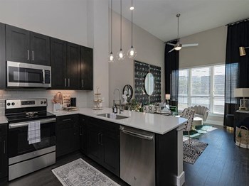 1535 Canal St 1-2 Beds Apartment for Rent - Photo Gallery 4