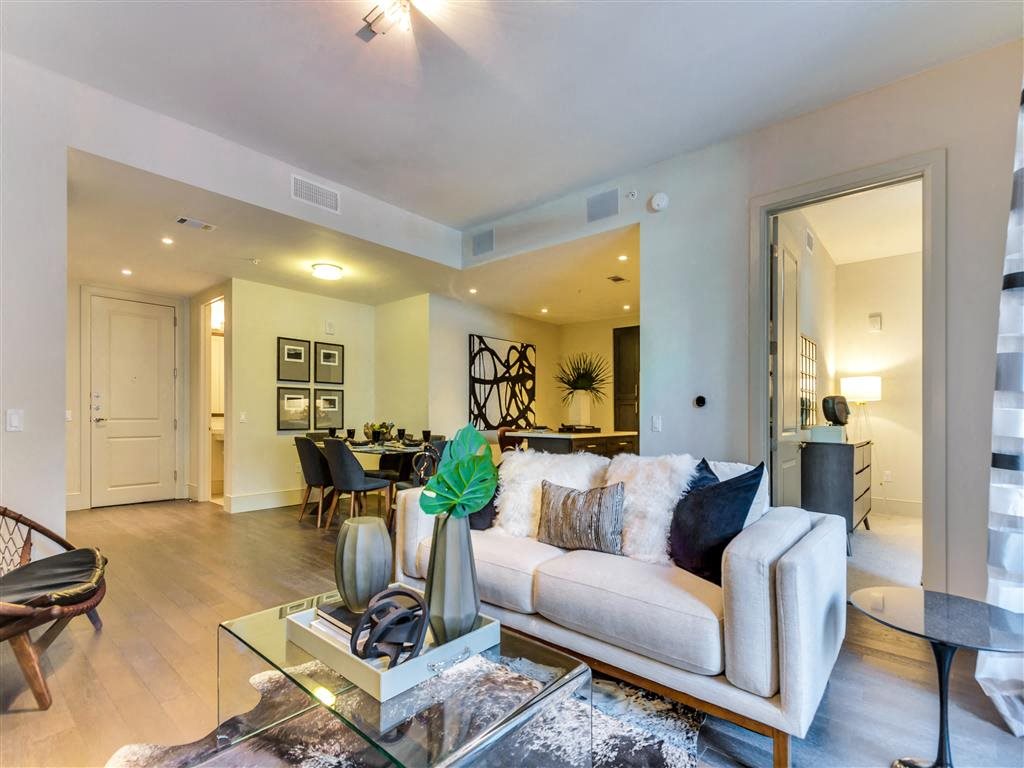 Preston Hollow Village Apartments