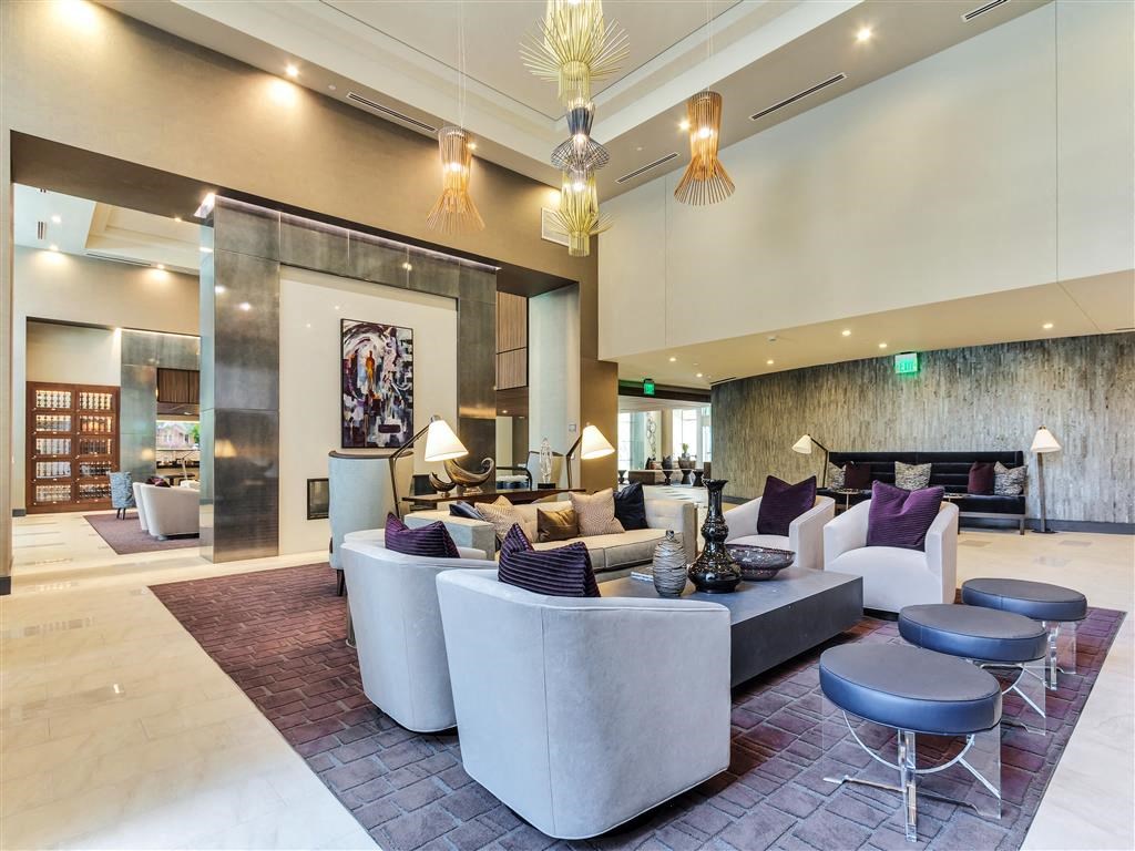 Preston Hollow village apartments' clubroom with sitting area