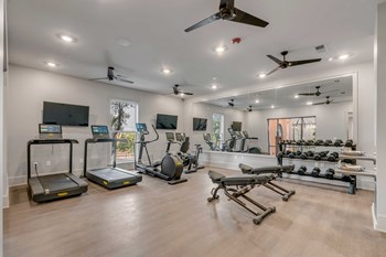 655 East Bay Studio-3 Beds Apartment for Rent - Photo Gallery 5