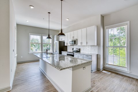 655 East Bay luxury apartments for rent in Charleston SC