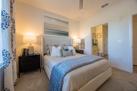 Spacious 1-Bedroom Apartments near Nocatee, Florida