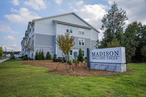 2410 Smith Glen Rd 1-3 Beds Apartment for Rent