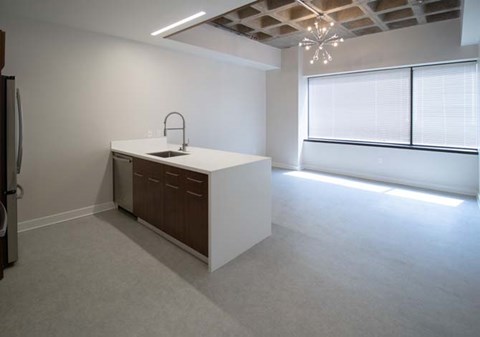 116-505 living room/kitchen