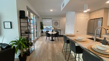 3795 Lakeshore Rd. 2-3 Beds Apartment, Townhouse for Rent - Photo Gallery 25