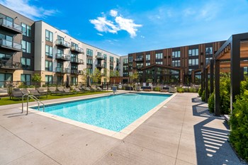 220 East River Pkwy Studio-3 Beds Apartment for Rent - Photo Gallery 6