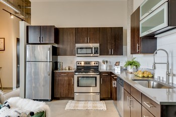 607 Washington Ave N 1-2 Beds Apartment for Rent - Photo Gallery 15