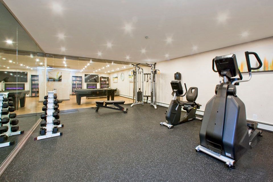 Prince Court Princess Manor in Welland, ON fully equipped fitness facility