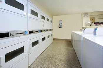 Prince Court/Princess Manor in Welland, ON on-site laundry