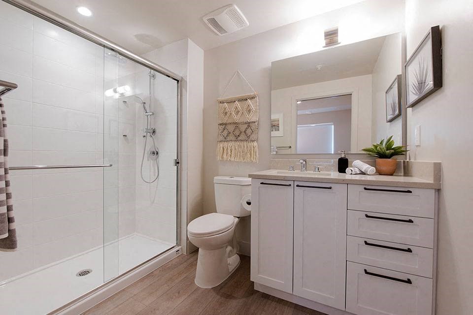 Inlet Glen Apartments in Port Moody, BC bathroom with stand up shower