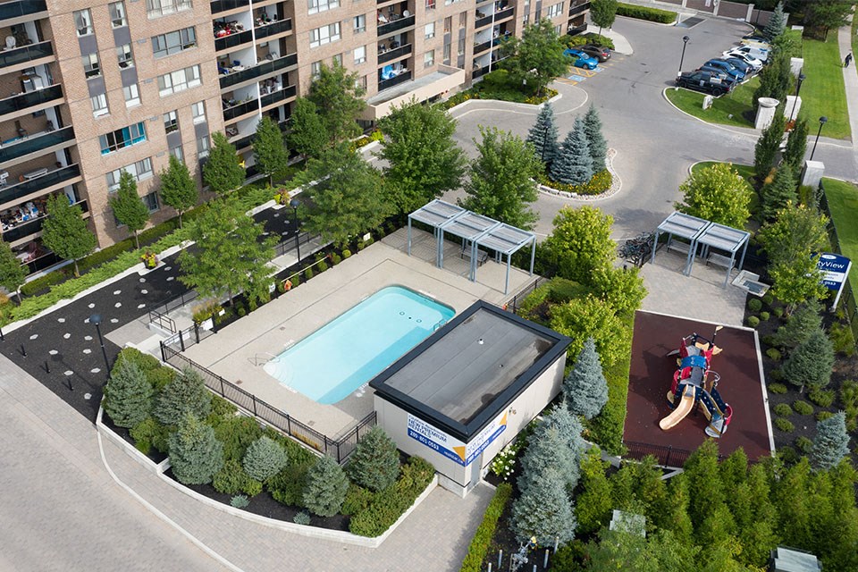 190 Cityview in Brampton, ON Outdoor pool and playground