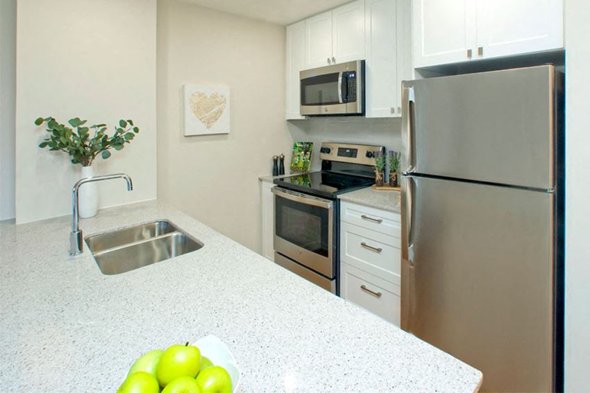 Britannia by the Bay in Ottawa, ON kitchen with stainless steel appliances - Photo Gallery 1