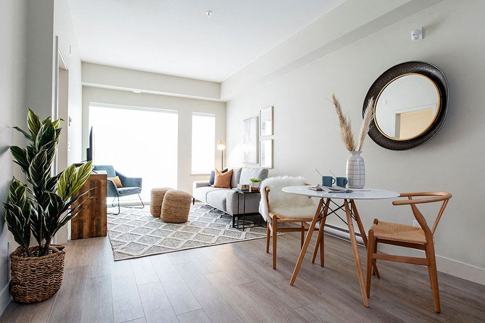 Inlet Glen Apartments in Port Moody, BC large open concept dining and living room