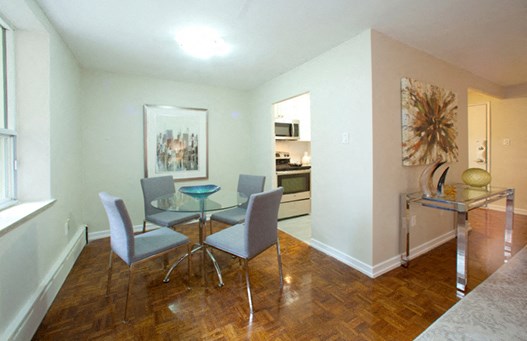 300 St. Clair Ave West in Toronto, ON Luxurious dining spaces available in-suite