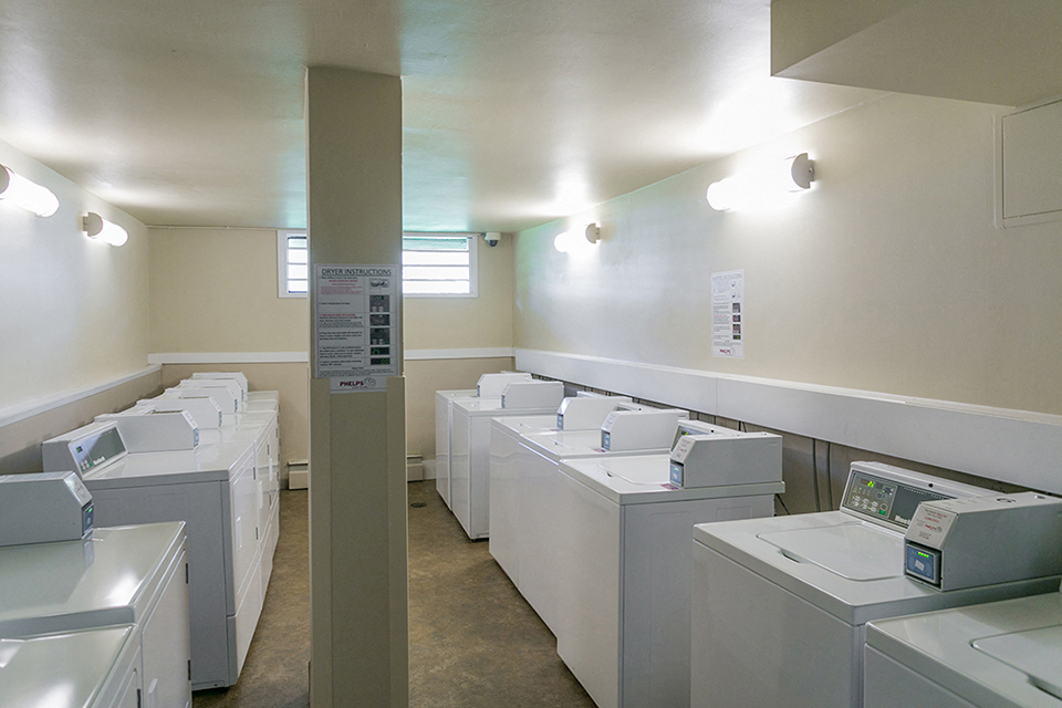Horizon Towers in Burnaby, BC shared laundry room